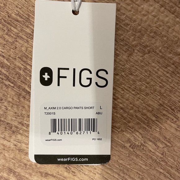 NWT fig scrubs 2 sets of each color size L - Picture 3 of 7